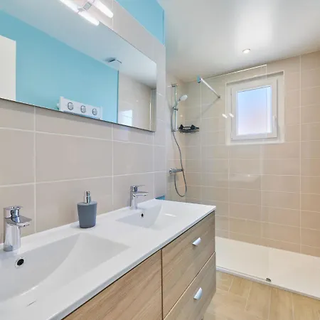 Janomaine By Interhome